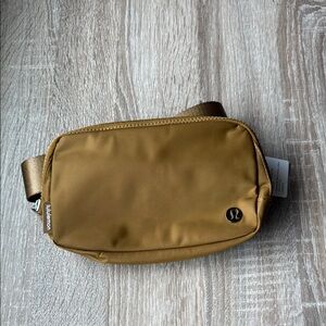 lululemon athletica Brown Everywhere Belt Bag NWT